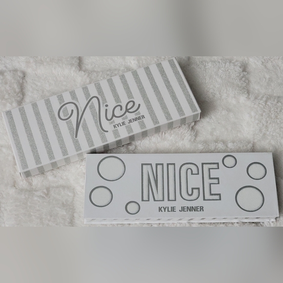 Kylie Cosmetics Christmas Collection Nice Eyeshadow Palette BNIB